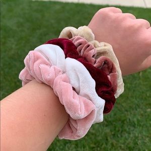 Francesca's 5 piece velvet scrunchie set